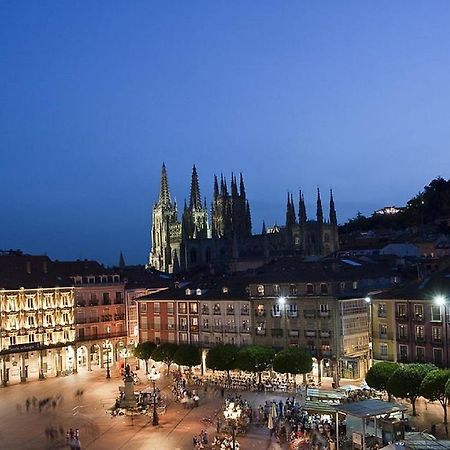 Apartamento Turistico Plaza Mayor Burgos Bagian luar foto